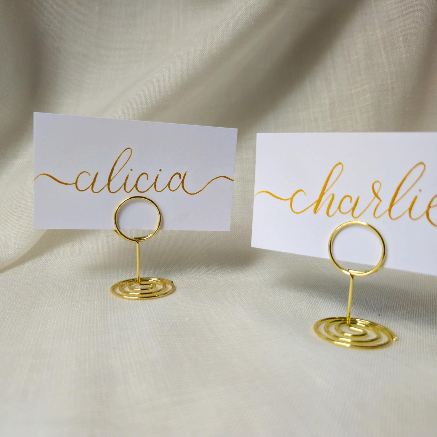 Place Name and Matching Holder, Round Circle Metal Wedding Name Card Stand, White and Gold Calligraphy, Table Number, Wedding Table